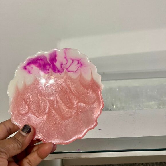 Pink & Purple Shell Resin Coaster – Handmade Decorative Tray - Picture 2 of 2